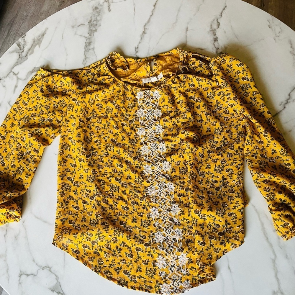 Rewind Mustard Floral Lace Top